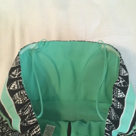 Nicole Miller strapless silk dress. - Picture 12 of 16